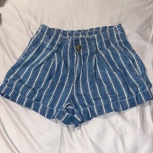 High waisted stripped jean shorts
